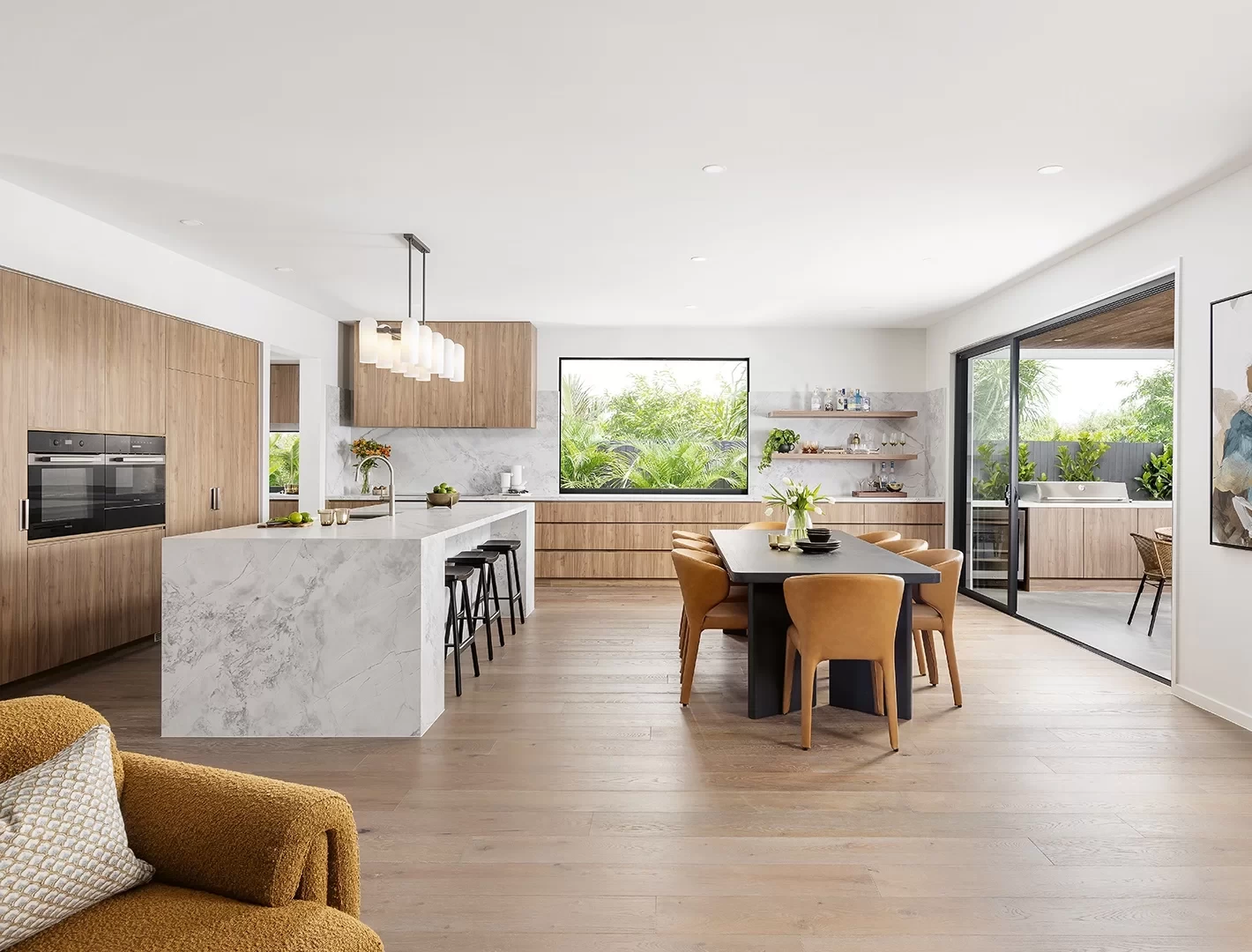 qld Inclusions 2025-Luxe-Standard-Inclusions Main-images luxe-porch-and-alfresco