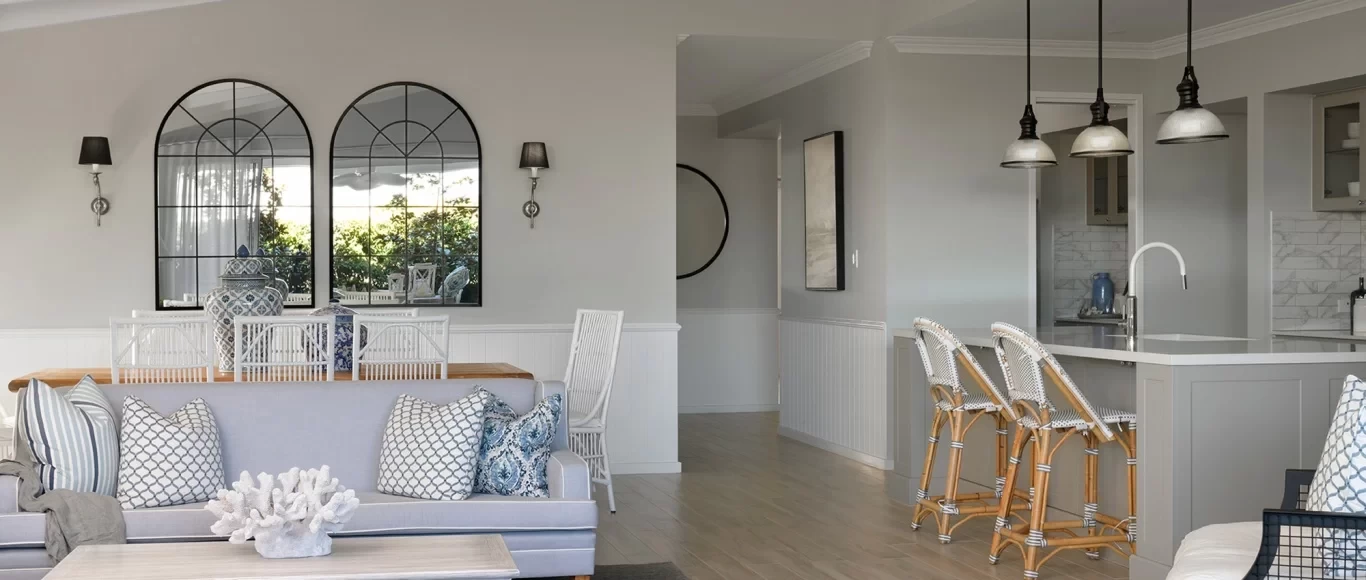 qld Blog 2025 01-Jan Building-Homes-for-Seamless-IndoorOutdoor-Living-in-Australia queenslander-house-designs-timeless-style-for-your-new-build-banner-image-2000x850